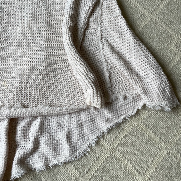 Free People Knit Top with shoulder cutouts - Picture 4 of 5